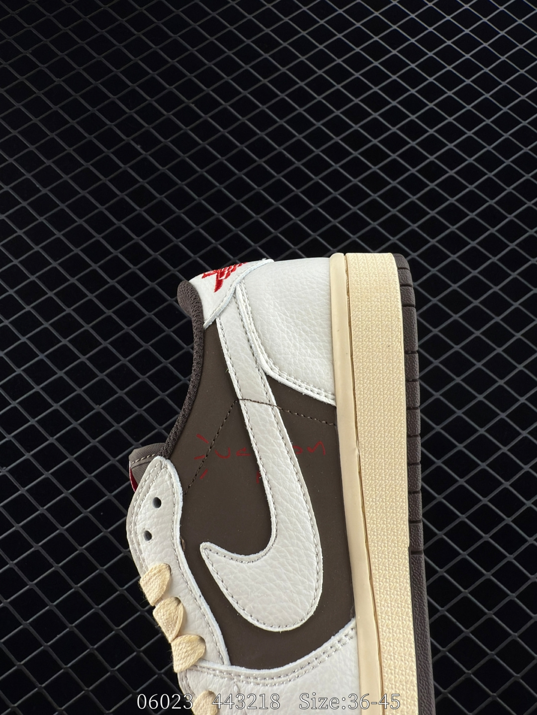 Travis Scott x Air Jordan 1 ” Reverse Mocha “